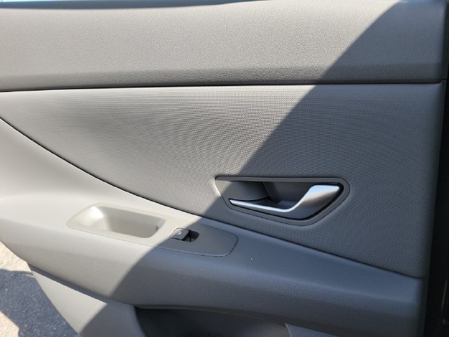 New 2026 Hyundai Elantra Sport FWD image 23