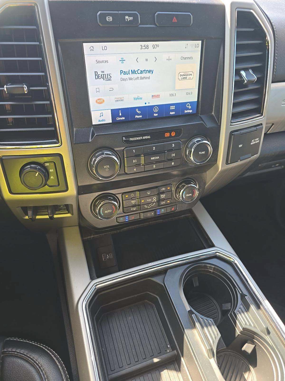 Used 2021 Ford F250 Lariat w/ Lariat Value Package AWD/4WD image 9