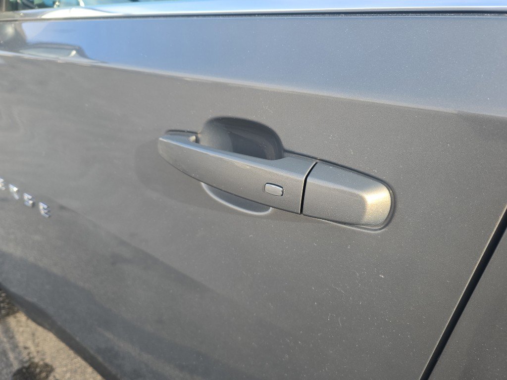 Used 2019 Chevrolet Traverse LT w/ LPO, Floor Liner Package image 10