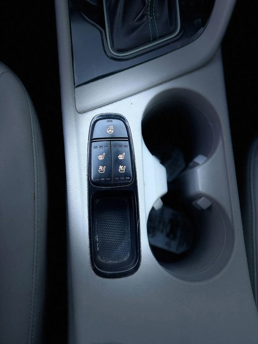 Used 2018 Kia Niro Touring image 19