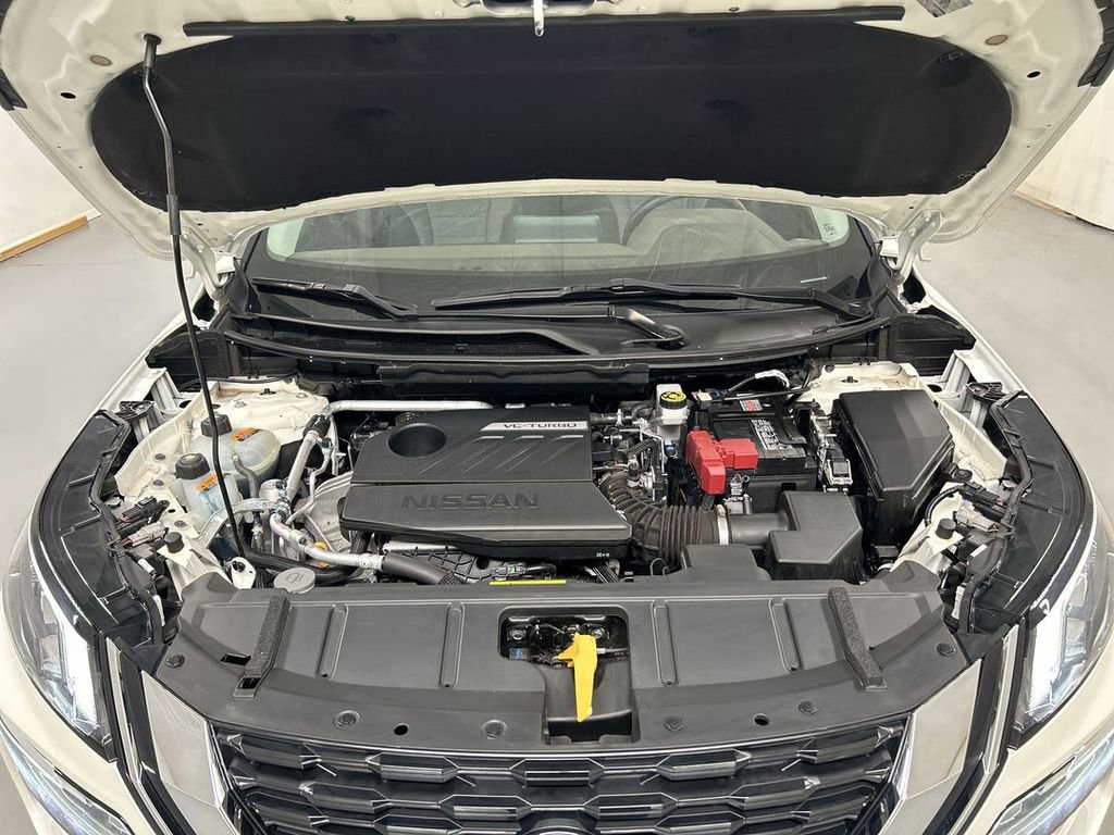 Used 2023 Nissan Rogue SV image 23