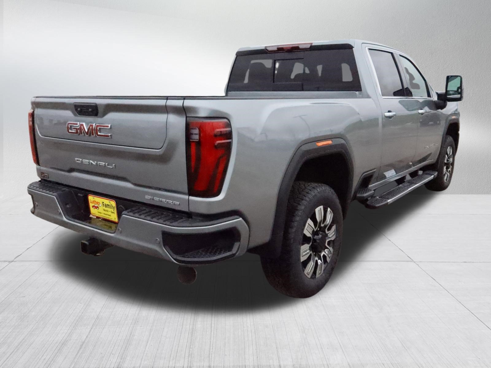 New 2026 GMC Sierra 3500 Denali w/ Denali Reserve Package AWD/4WD image 7