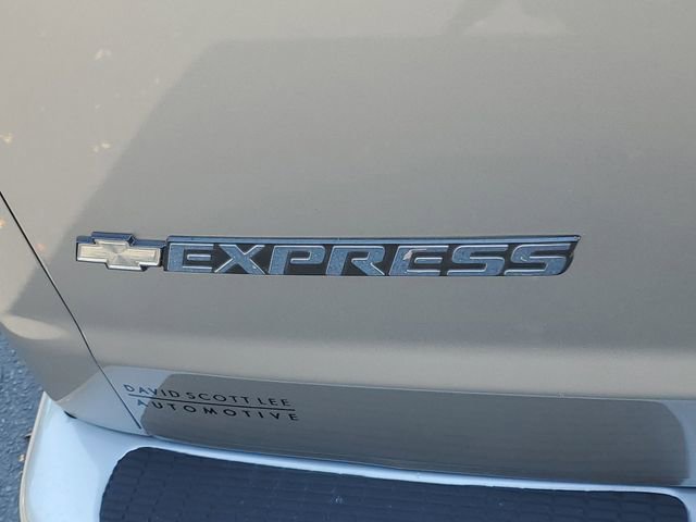Used 2022 Chevrolet Express 2500 Extended w/ Enhanced Convenience Package image 29