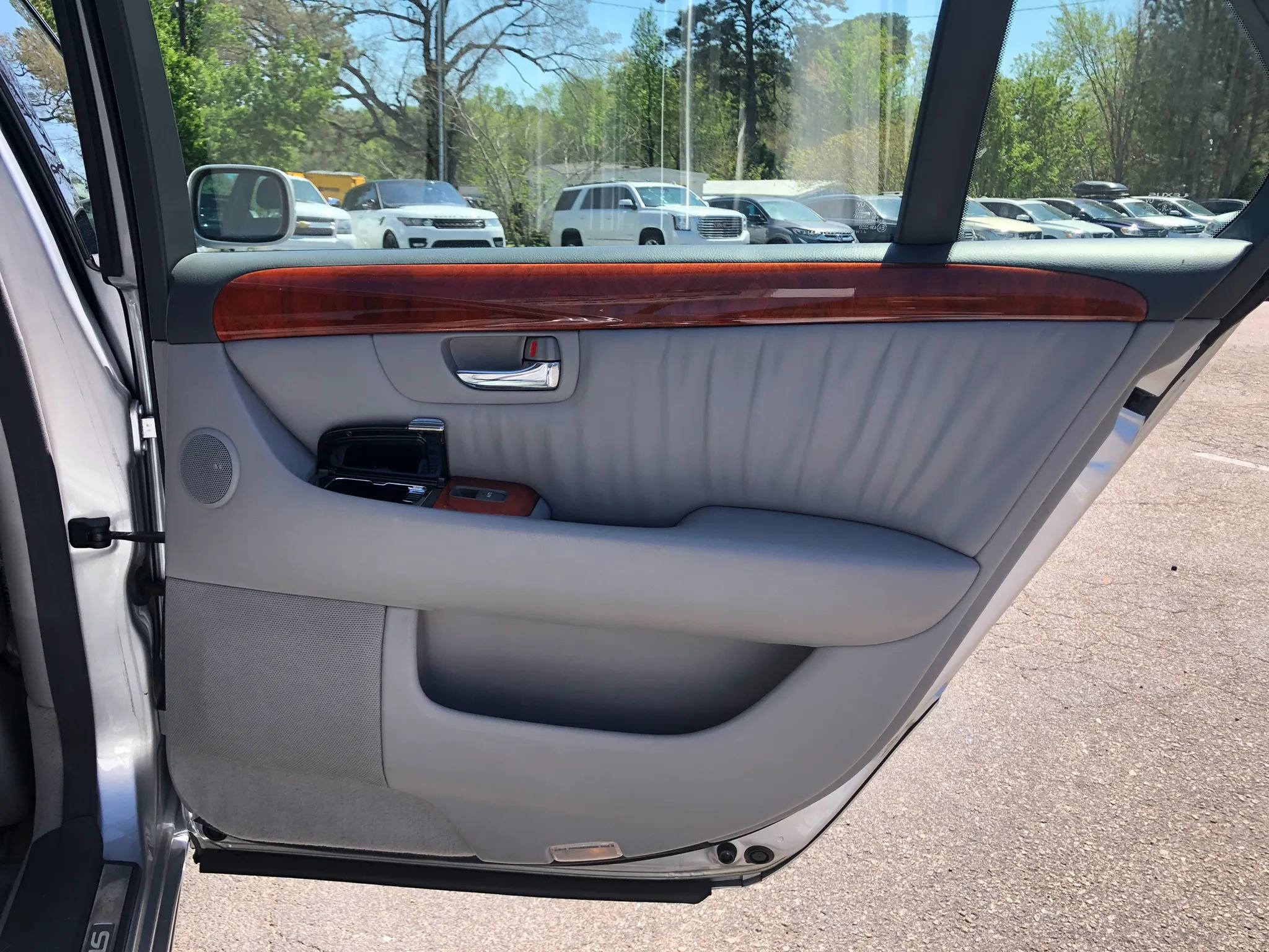 Used 2004 Lexus LS 430 image 13