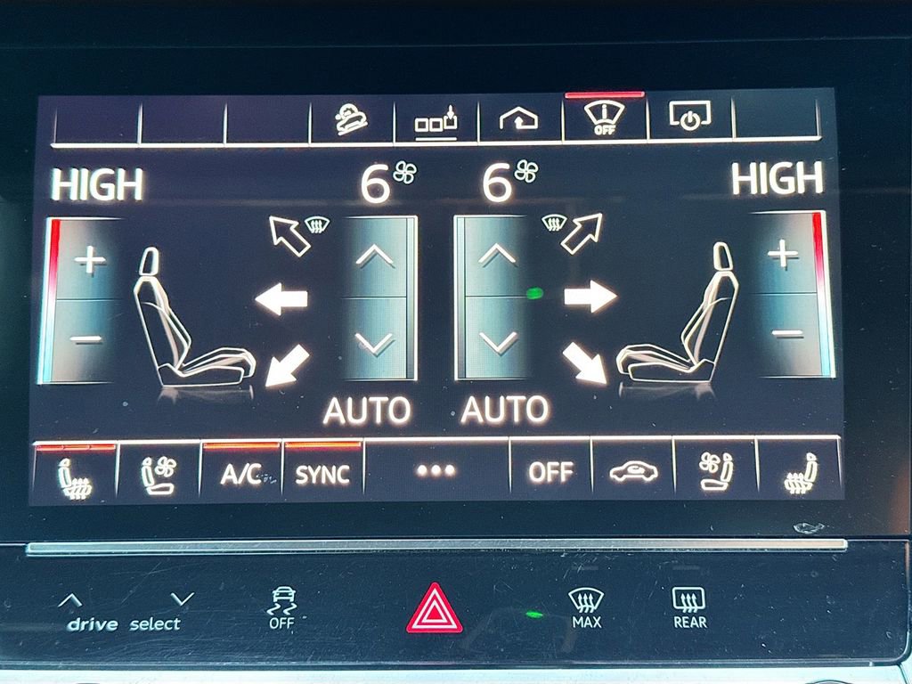 Used 2019 Audi e-tron Prestige w/ Prestige Package image 20