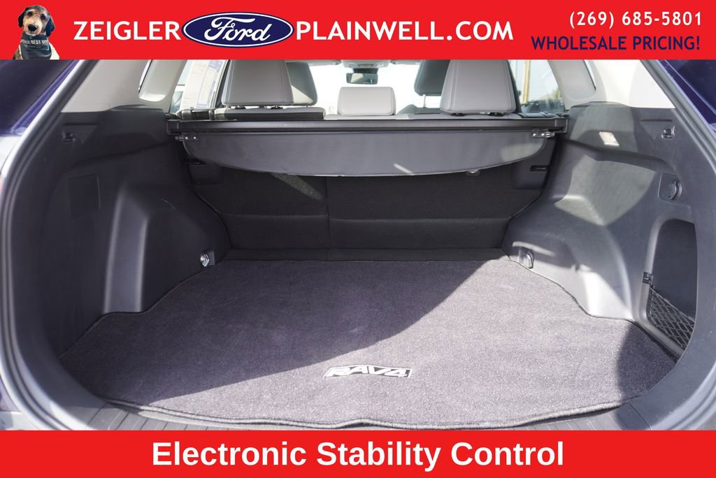 Used 2019 Toyota RAV4 Limited image 10