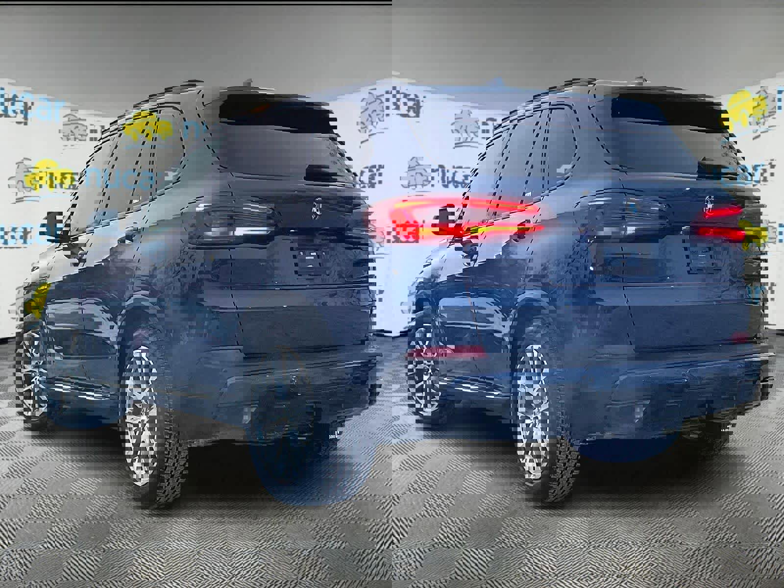 Used 2023 BMW X5 xDrive45e image 4