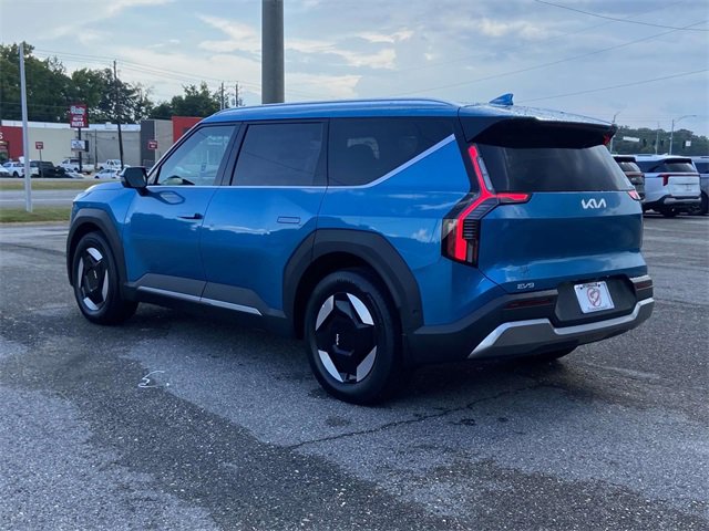 New 2026 Kia EV9 Wind image 4