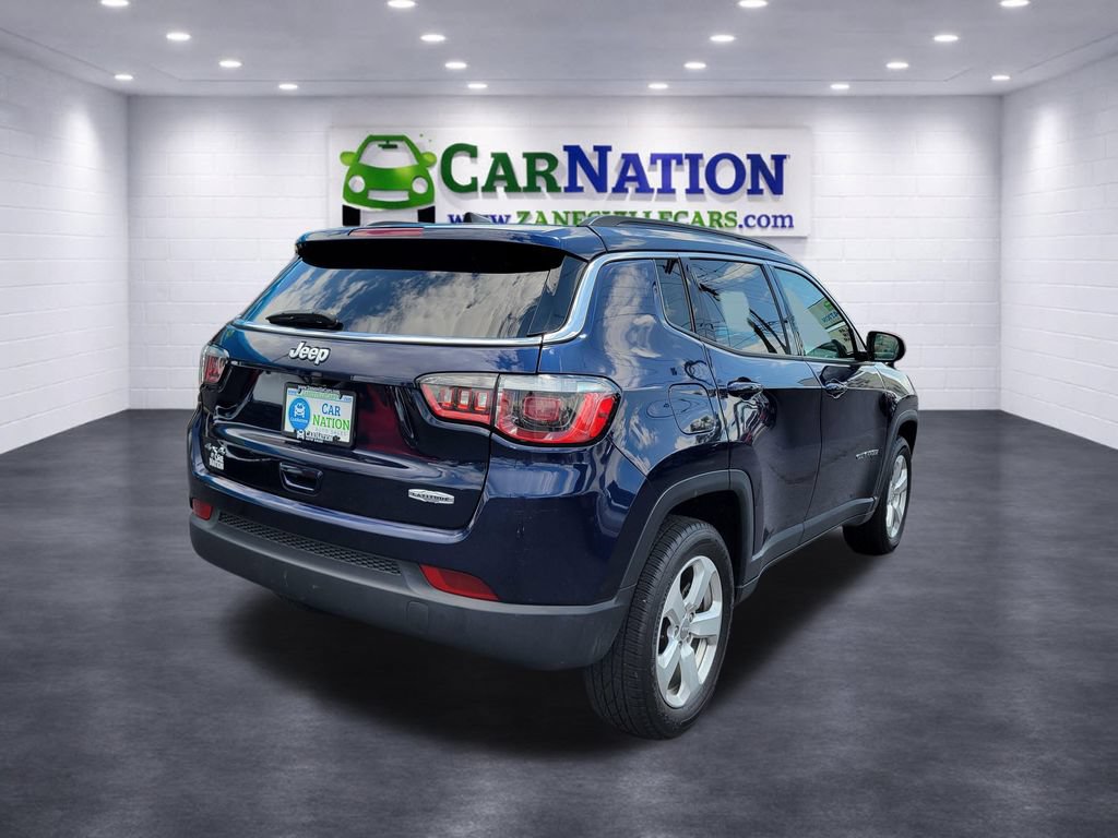 Used 2019 Jeep Compass Latitude w/ Cold Weather Group AWD/4WD image 3