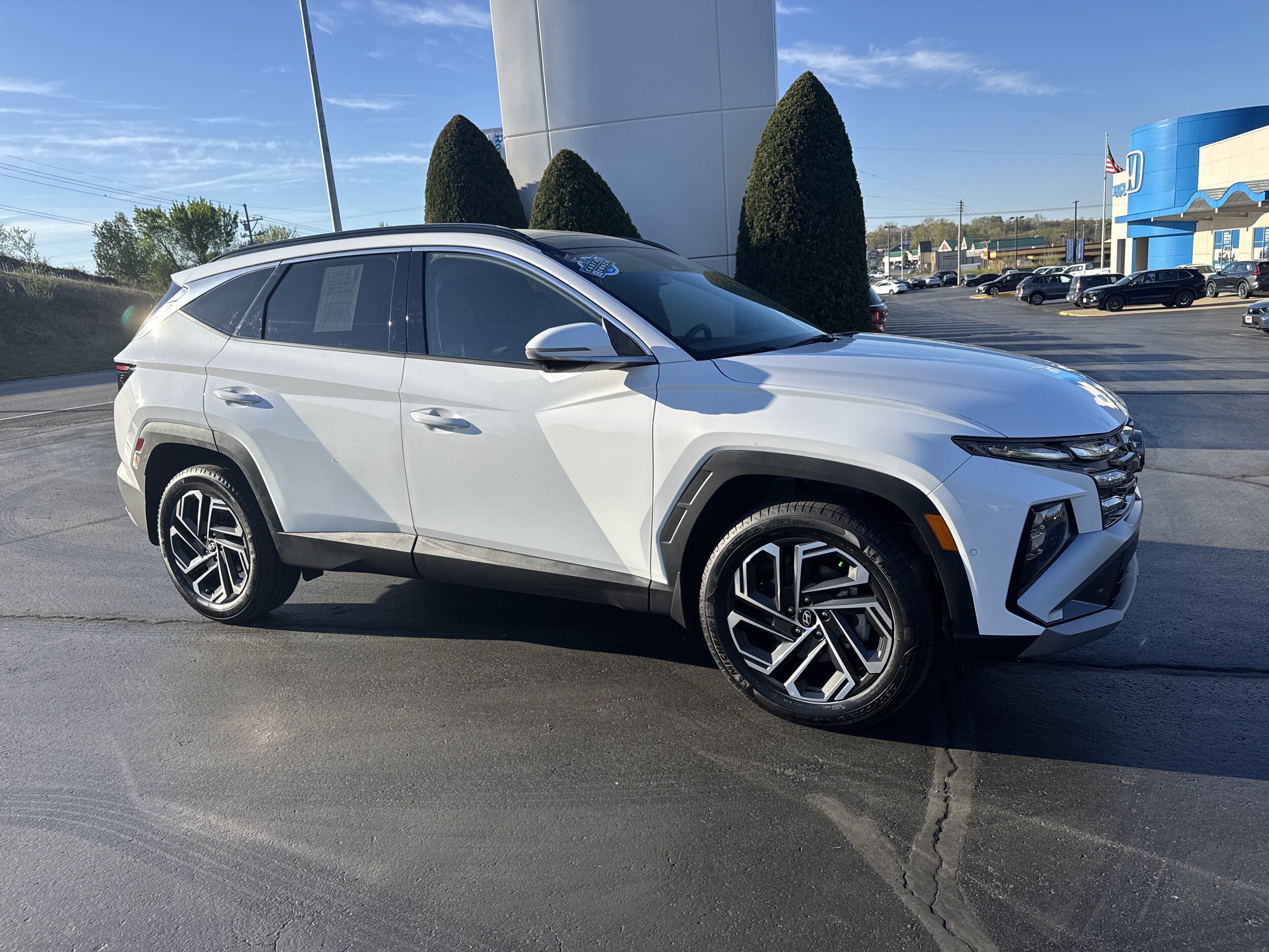 Used 2026 Hyundai Tucson Limited AWD/4WD image 1