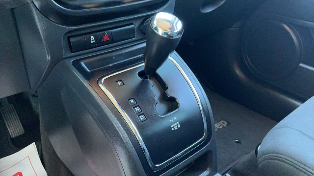 Used 2015 Jeep Patriot Sport w/ Power Value Group FWD image 16