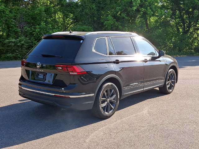 Used 2022 Volkswagen Tiguan SE FWD image 5