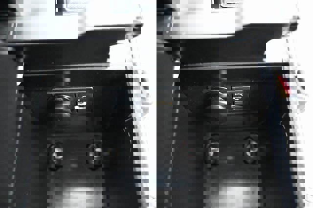 Used 2023 Lexus UX 250h Premium image 32