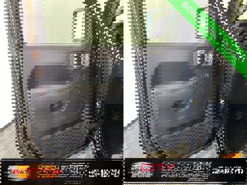 New 2025 Jeep Wrangler Rubicon w/ Steel Bumper Group image 12