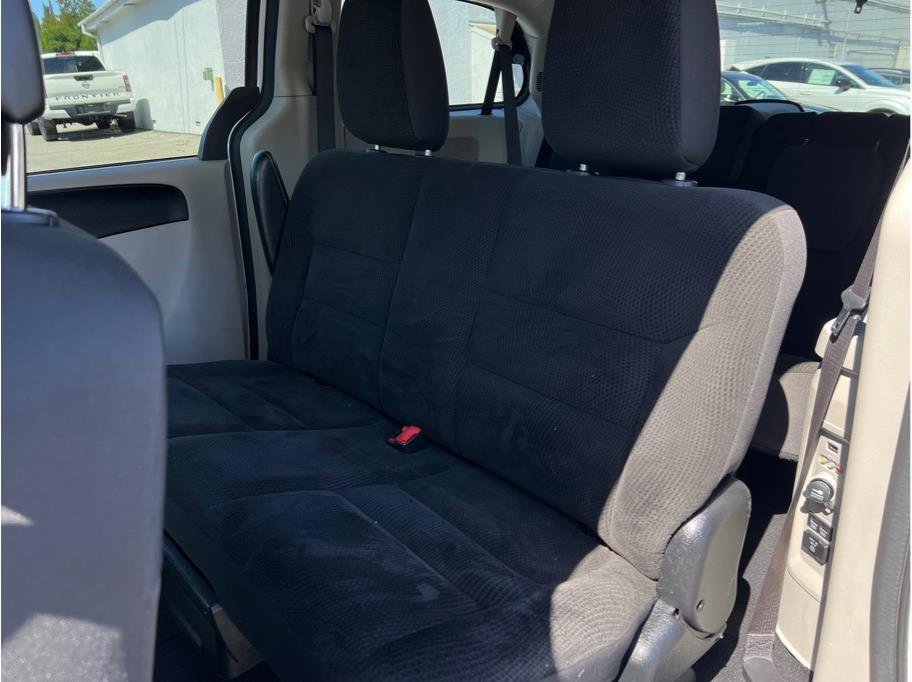 Used 2017 Dodge Grand Caravan SE w/ Power Window Group FWD image 9