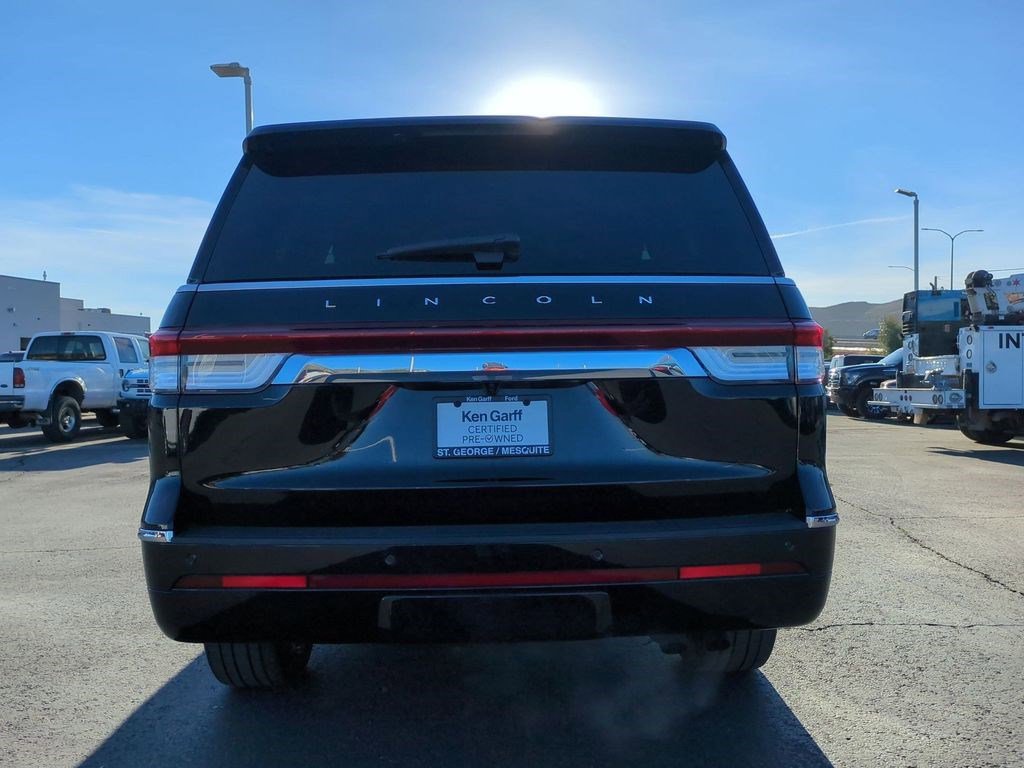 Used 2024 Lincoln Navigator Reserve AWD/4WD image 4
