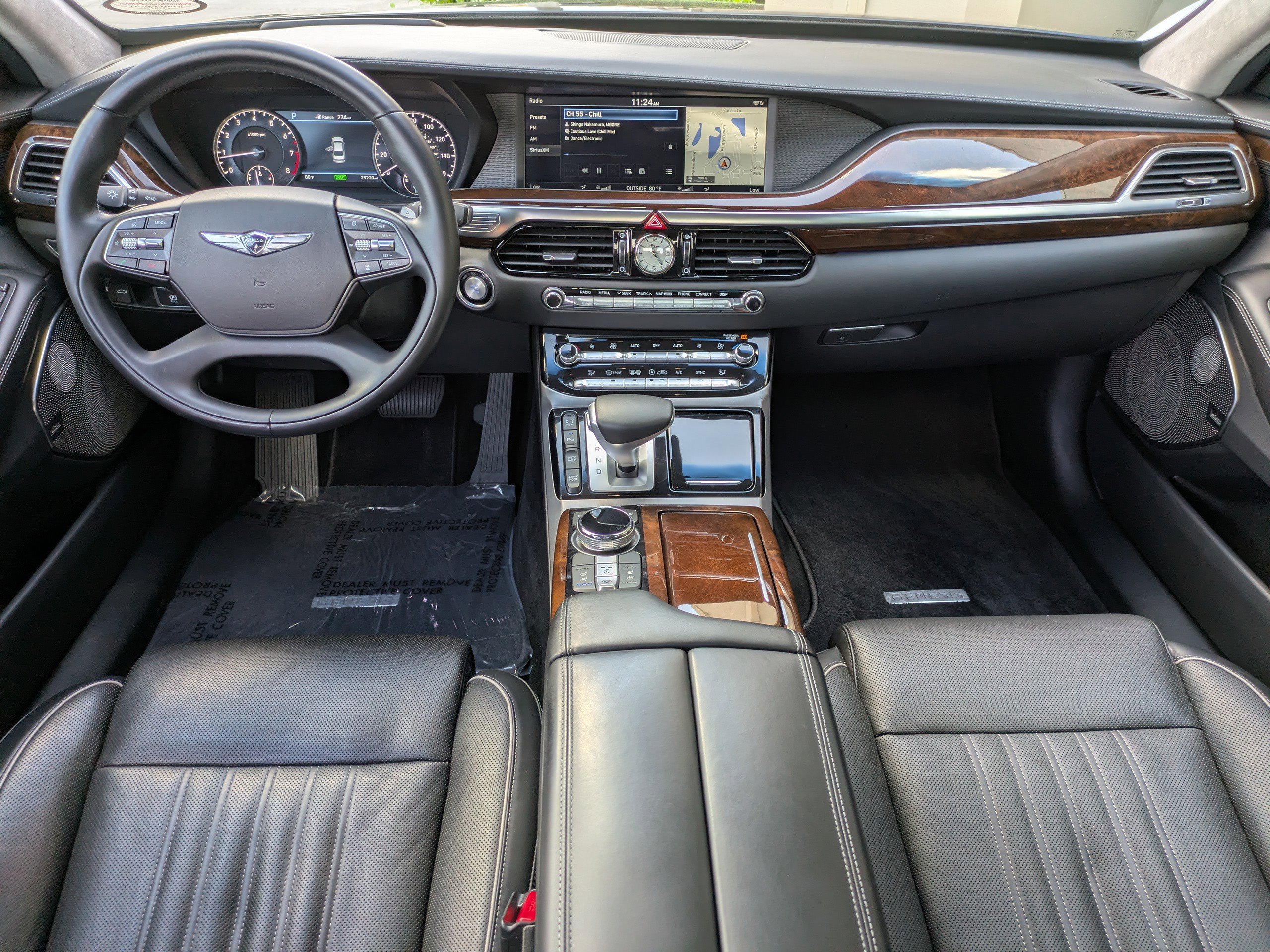 Used 2018 Genesis G90 3.3T Premium image 11