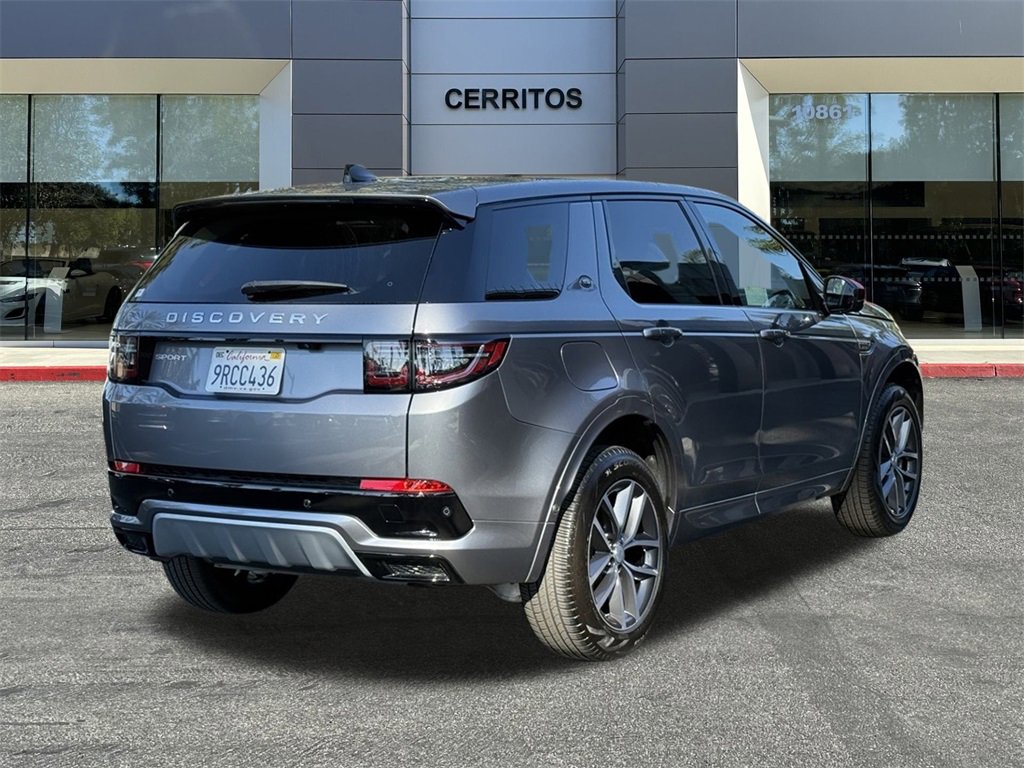 Used 2025 Land Rover Discovery Sport S image 6