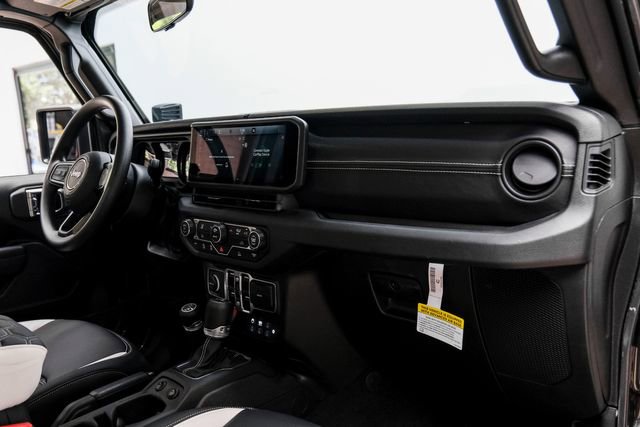 Used 2025 Jeep Gladiator Sport image 54