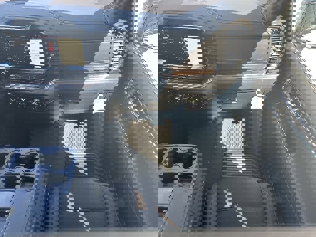 New 2024 GMC Sierra 1500 Elevation image 32