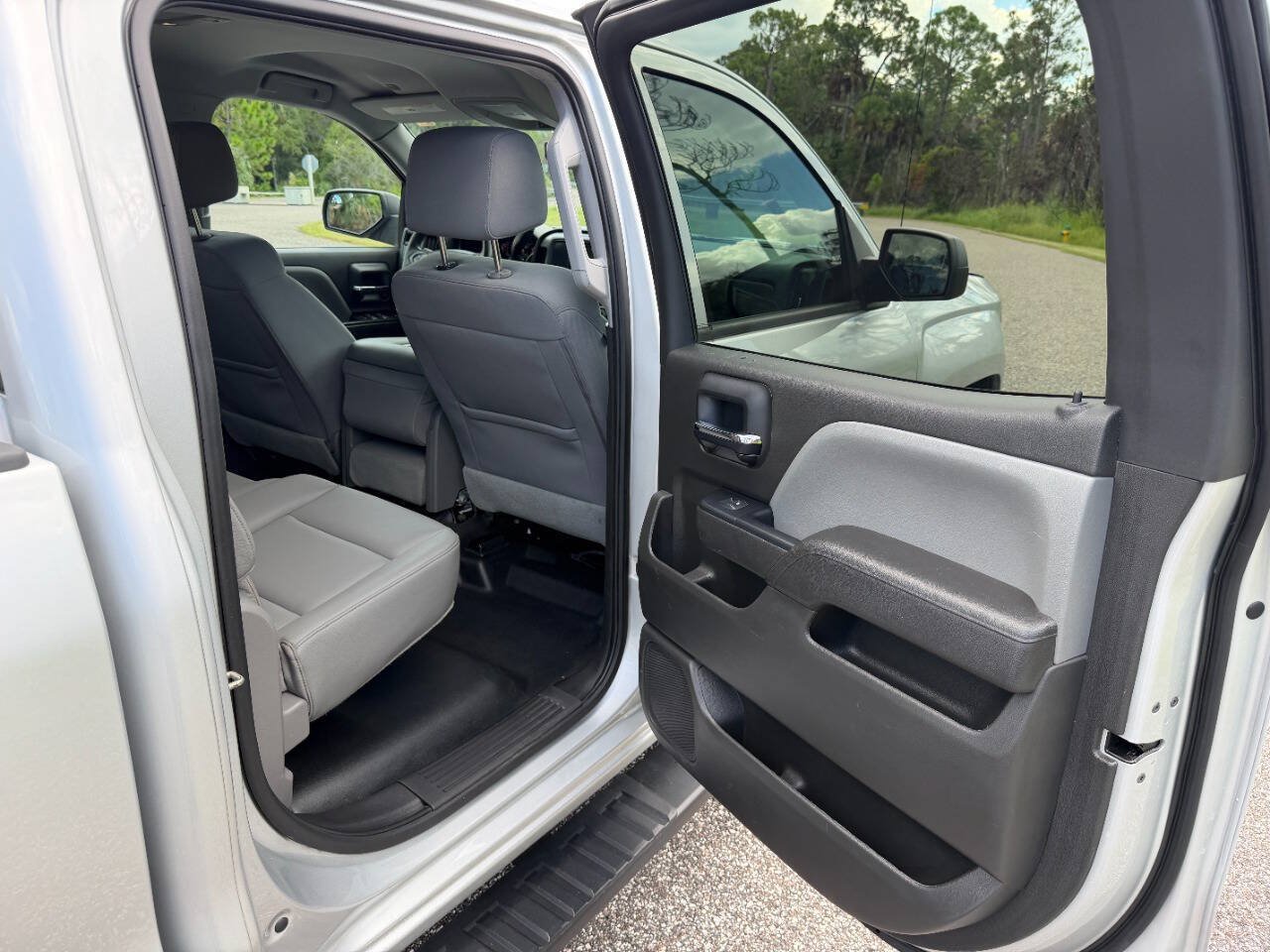 Used 2018 Chevrolet Silverado 1500 W/T w/ Special Service Package AWD/4WD image 19