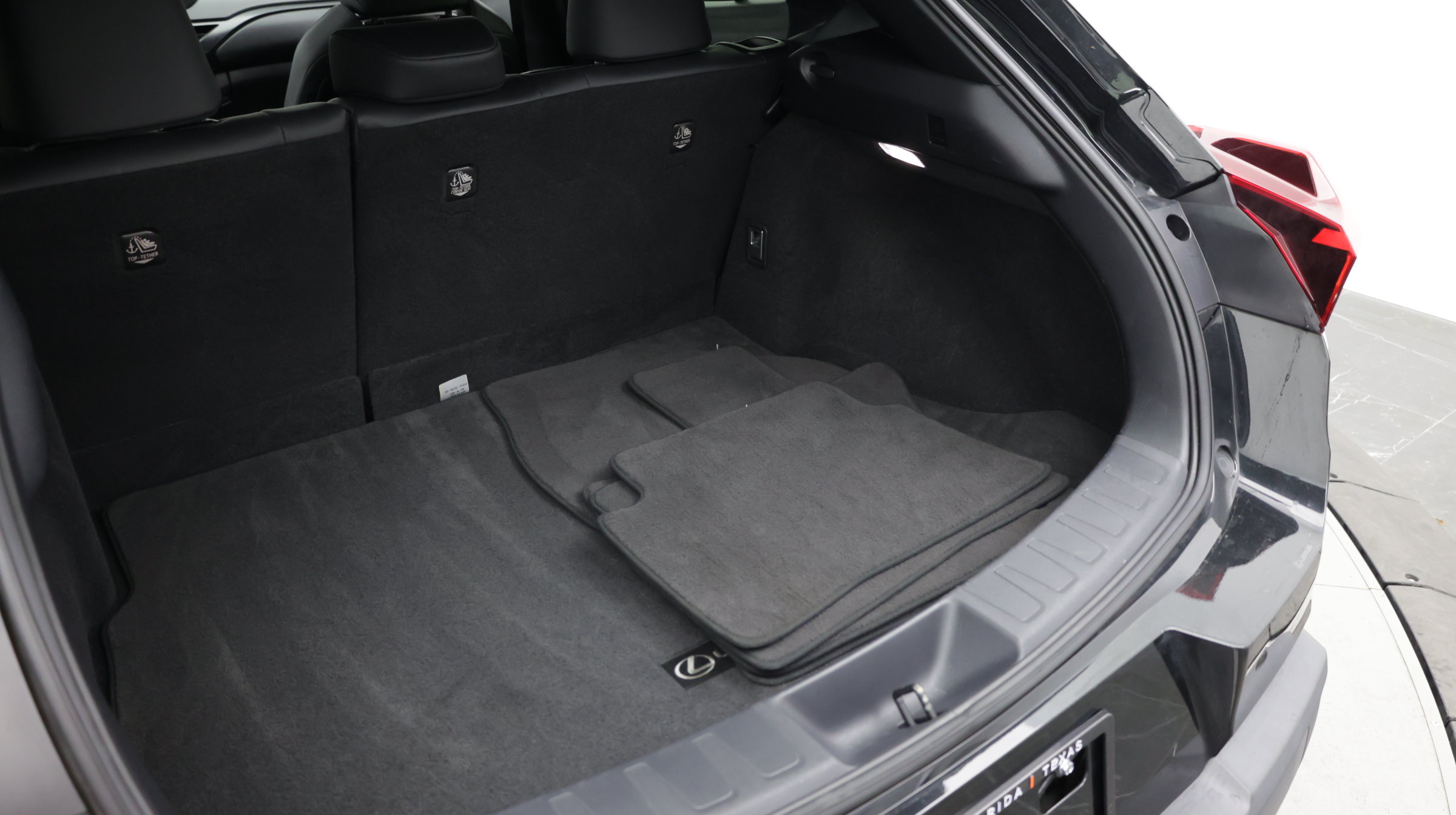 Used 2021 Lexus UX 200 w/ Accessory Package (Z2) FWD image 44