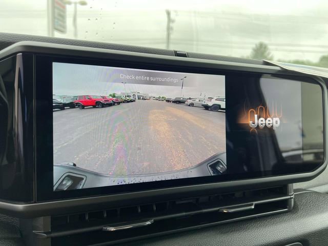 New 2025 Jeep Gladiator Sport image 2