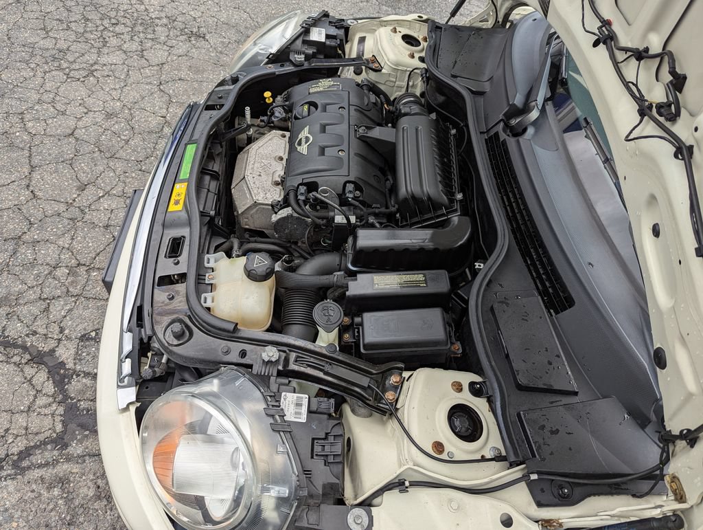 Used 2011 MINI Cooper Convertible FWD image 42