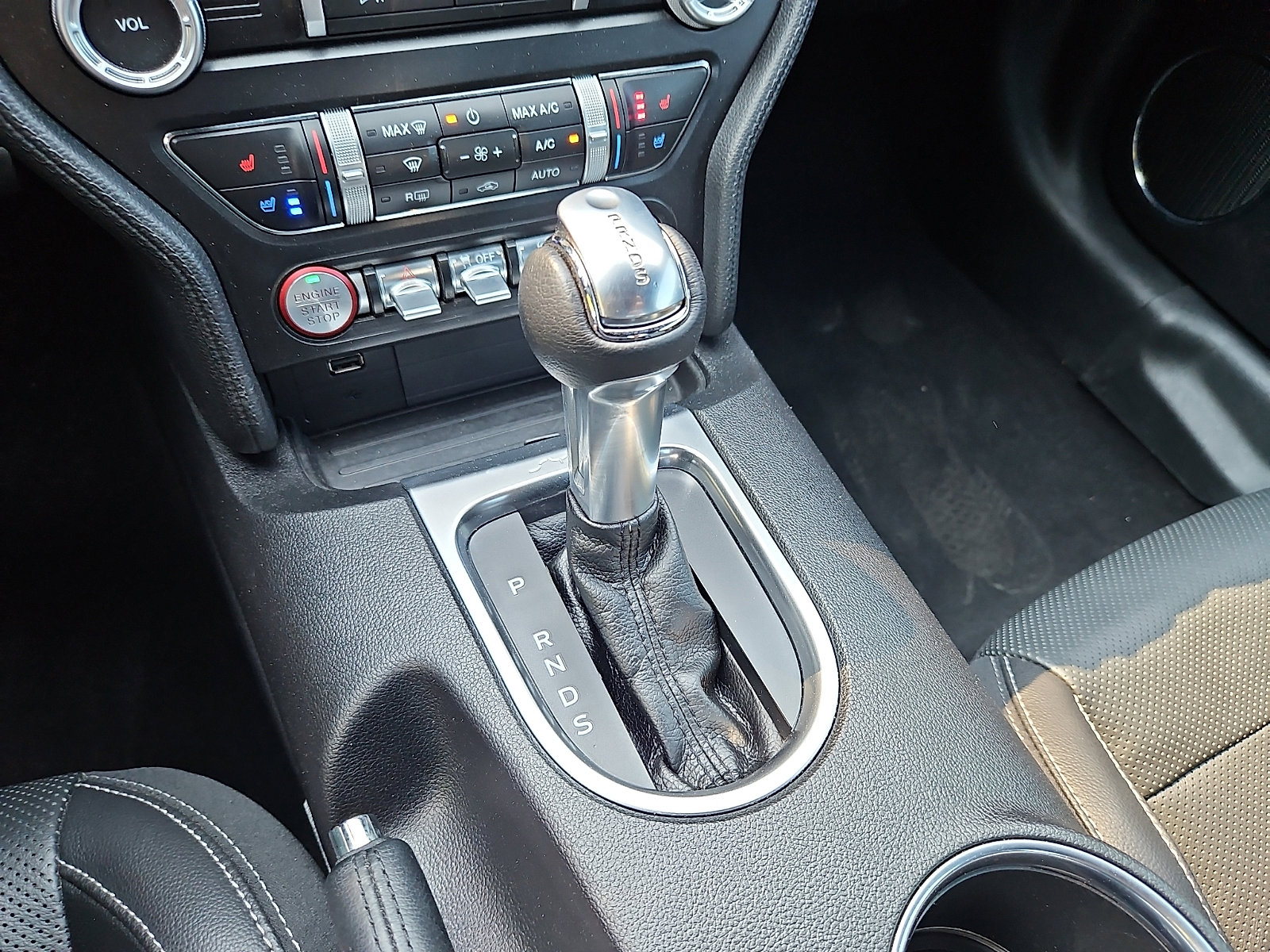 Used 2020 Ford Mustang Premium RWD image 14
