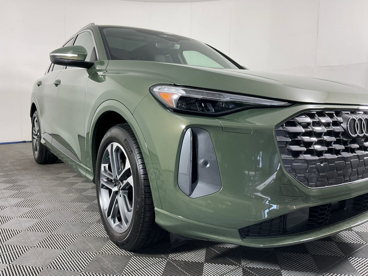 Used 2025 Audi Q5 Prestige image 3