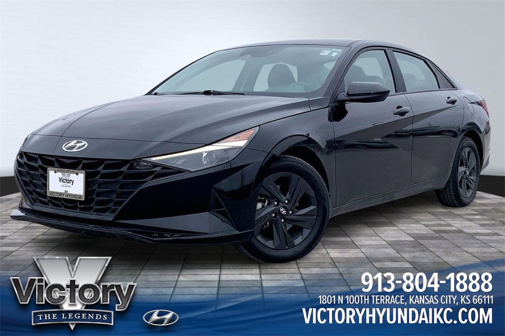 Used 2023 Hyundai Elantra SEL image 1