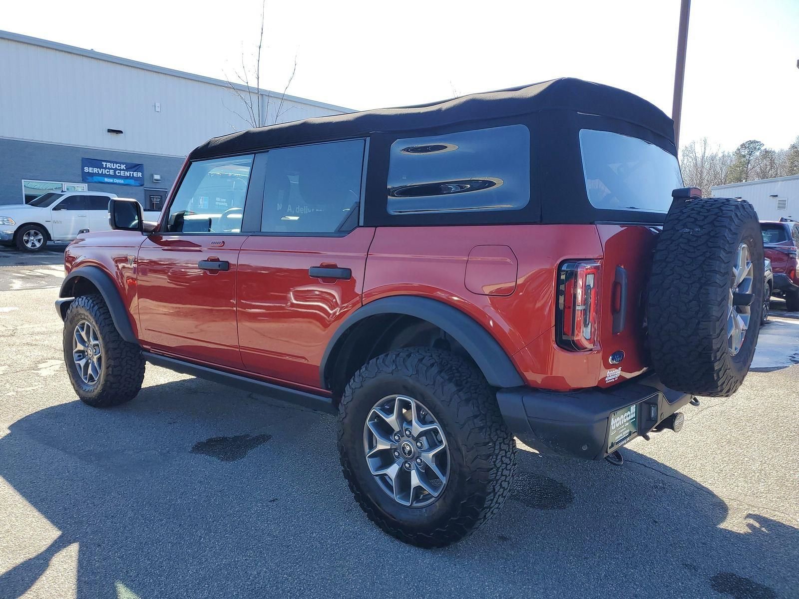 Used 2023 Ford Bronco Badlands AWD/4WD image 4