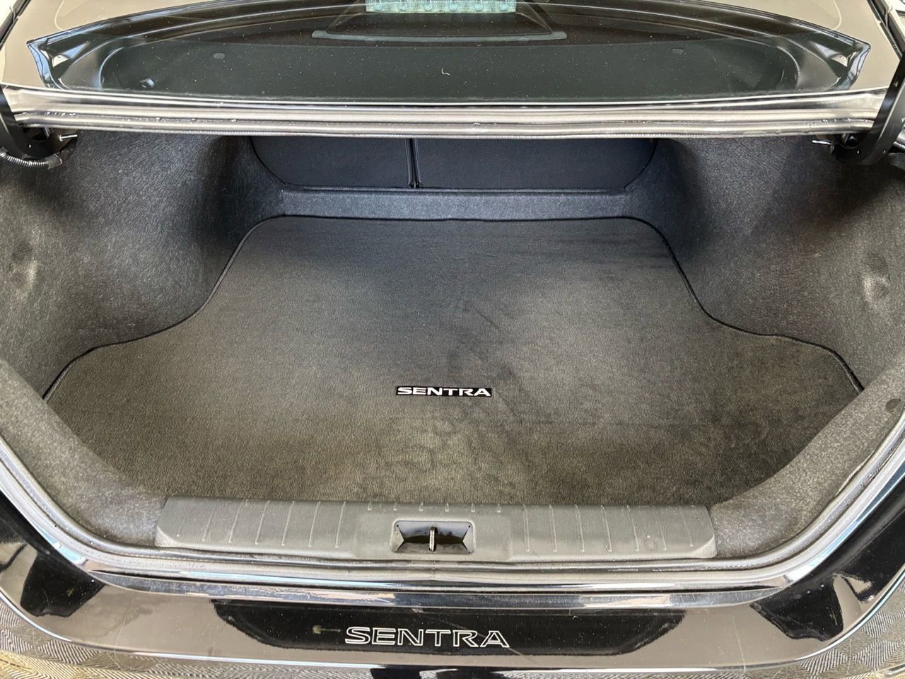Used 2024 Nissan Sentra S image 25