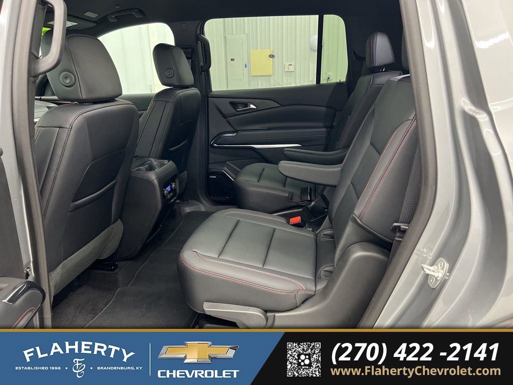 Used 2025 Chevrolet Traverse Z71 w/ Enhanced Driving Package image 11