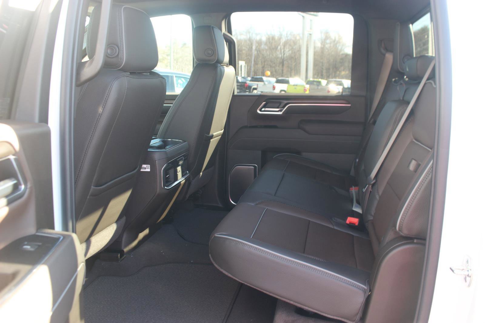 New 2026 GMC Sierra 2500 Denali w/ Denali Reserve Package image 13