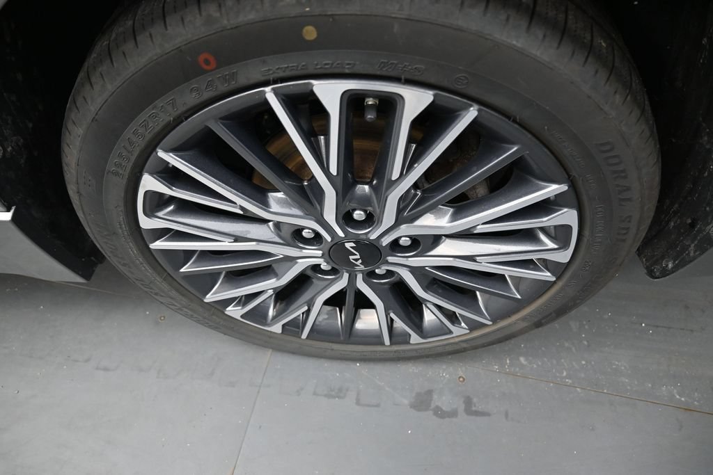 Certified 2022 Kia Forte GT-Line FWD image 9