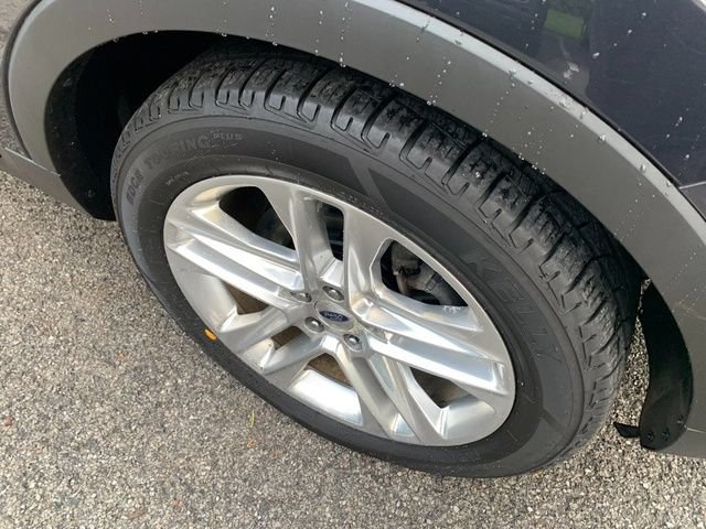 Used 2017 Ford Explorer Limited FWD image 9