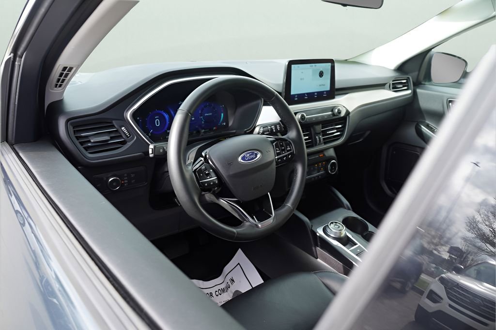 Used 2022 Ford Escape SEL w/ Technology Package image 13