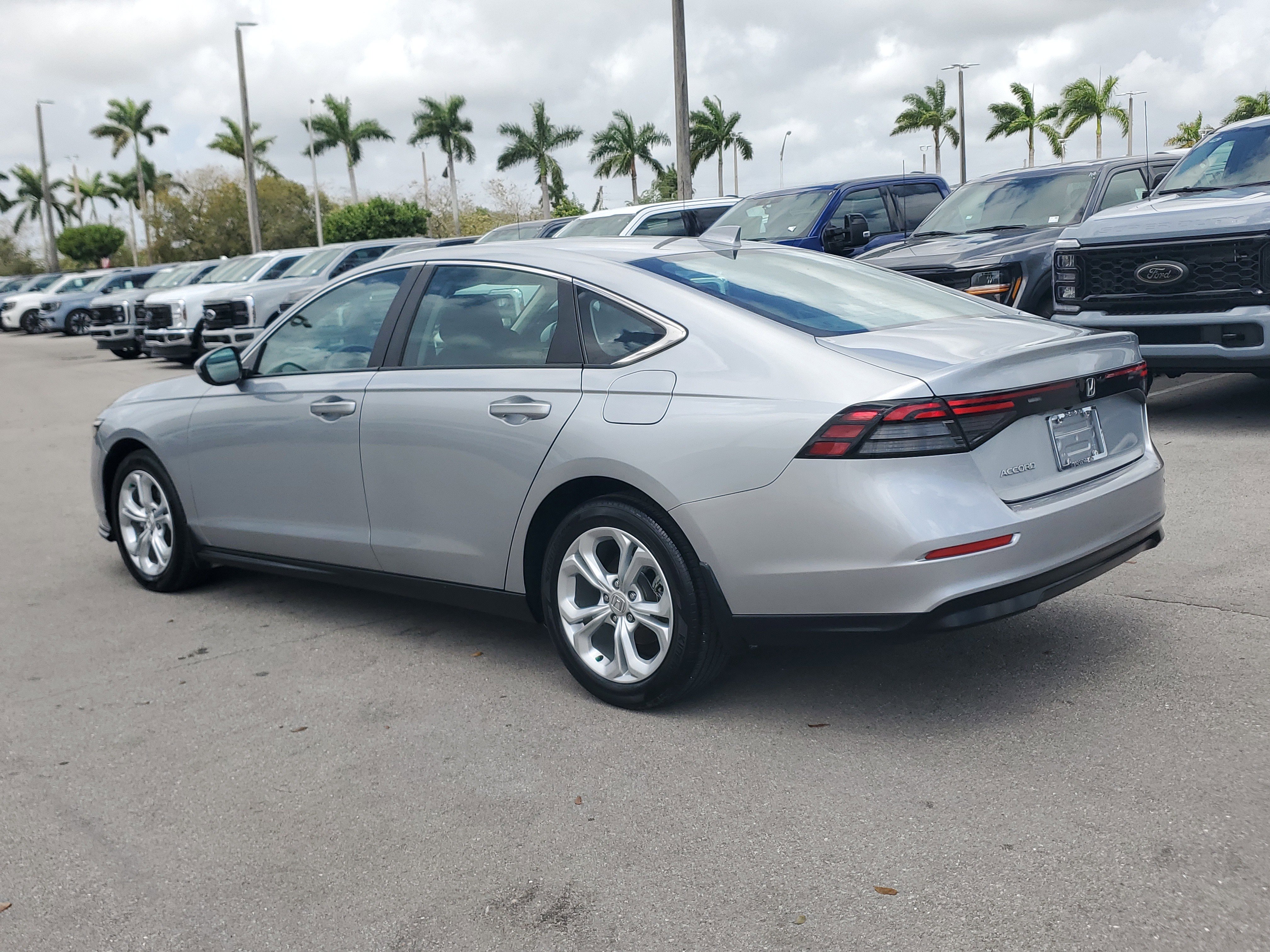 Used 2024 Honda Accord LX image 7