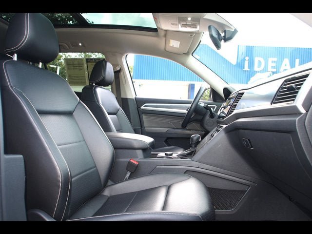 Used 2022 Volkswagen Atlas SEL R-Line AWD/4WD image 11