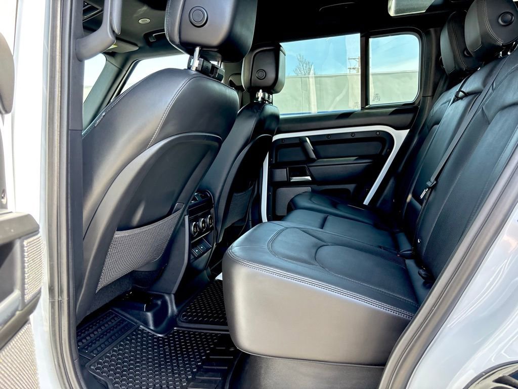 Used 2023 Land Rover Defender 110 V8 image 22