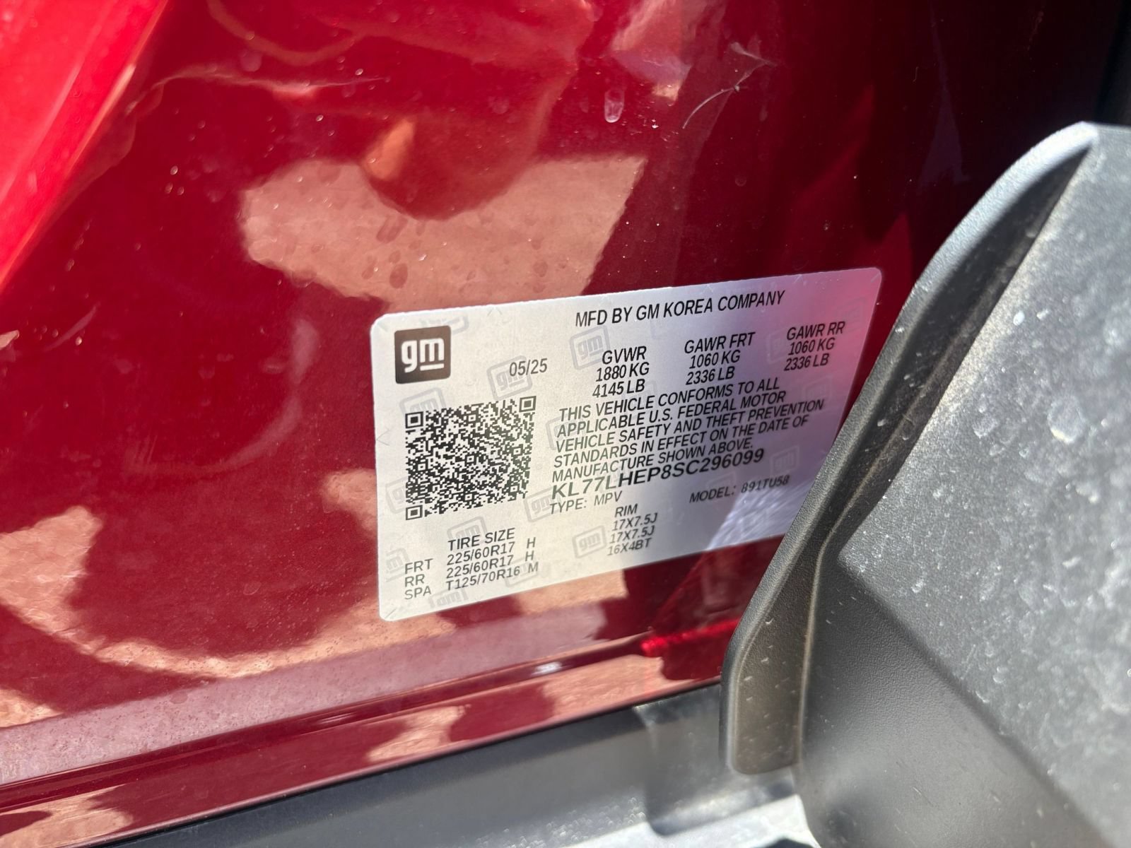 Used 2025 Chevrolet Trax LT FWD image 28