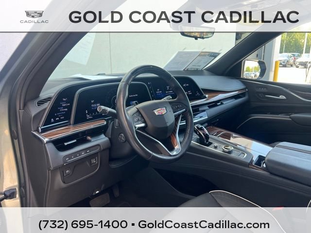 Used 2023 Cadillac Escalade Premium Luxury AWD/4WD image 22