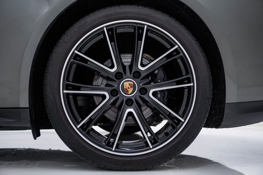 Certified 2023 Porsche Panamera 4 Platinum Edition AWD/4WD image 10