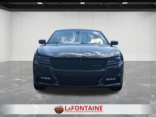 Used 2016 Dodge Charger SXT w/ Navigation & Travel Group RWD image 8