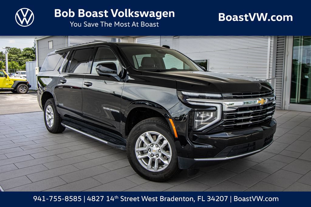 Used 2025 Chevrolet Suburban LT