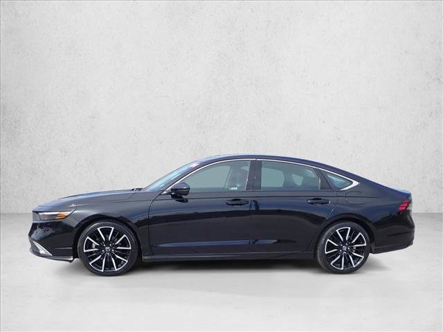 Used 2024 Honda Accord Touring image 2