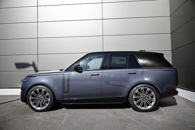 New 2025 Land Rover Range Rover SE image 6