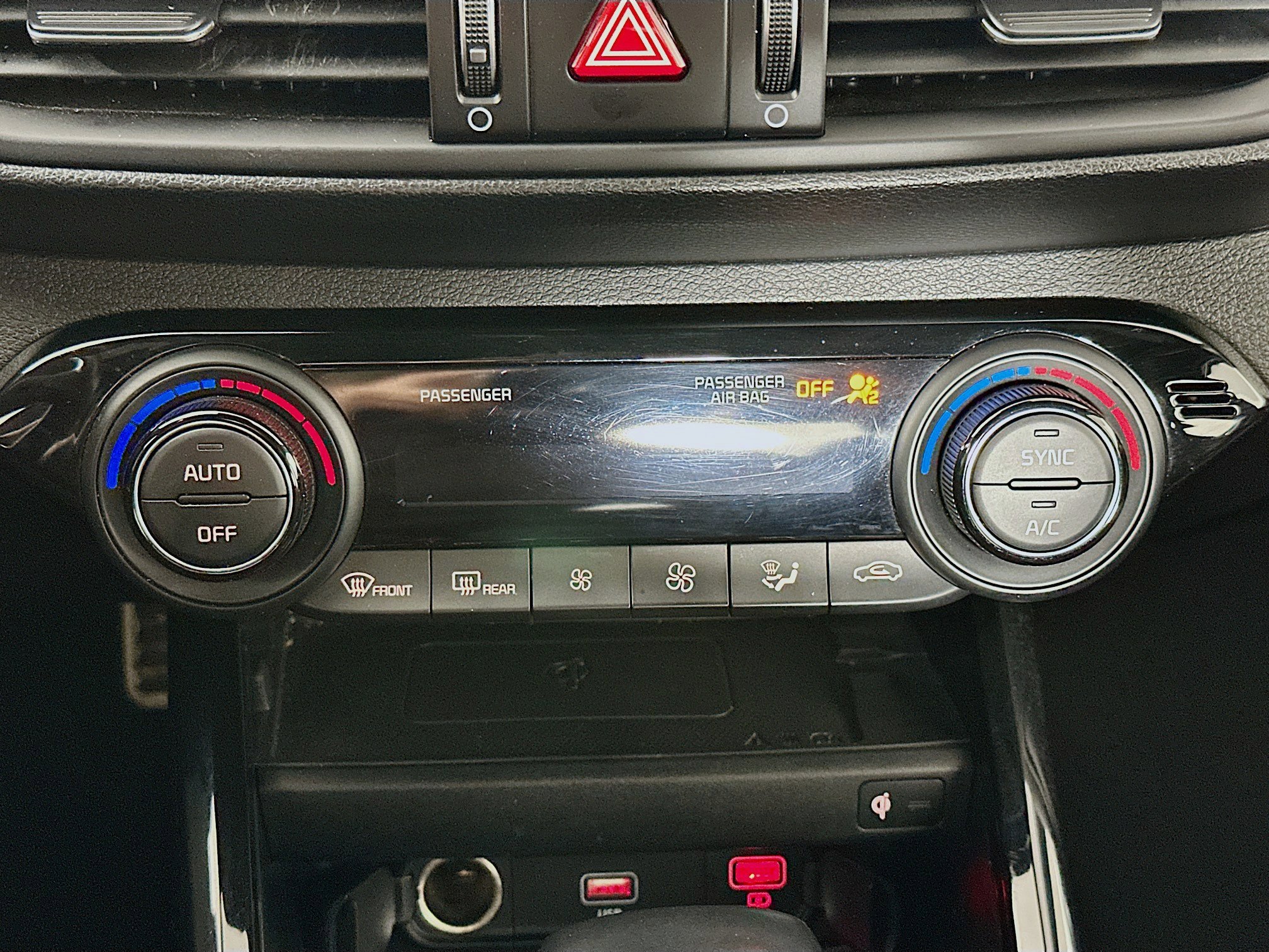 Used 2023 Kia Forte GT-Line w/ GT-Line Premium Package image 24