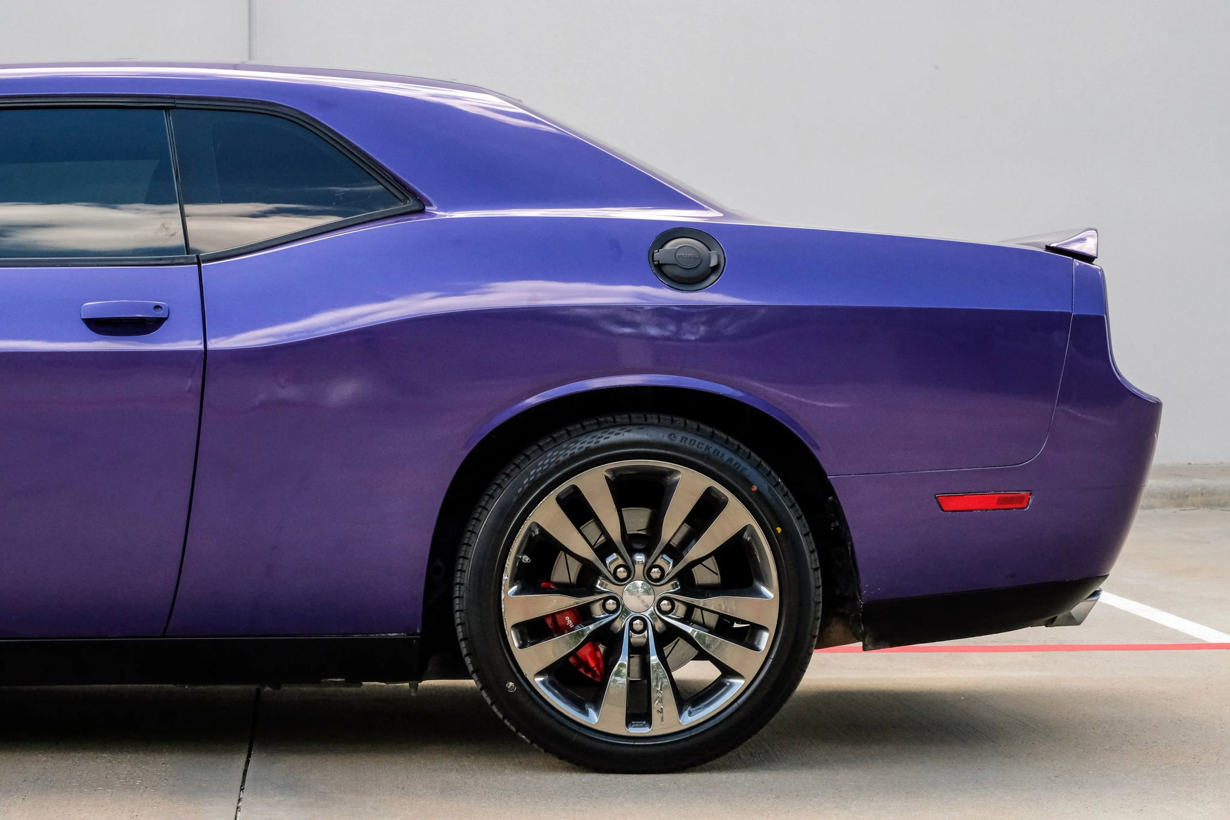 Used 2013 Dodge Challenger SRT8 w/ Harman Kardon Audio Group RWD image 16